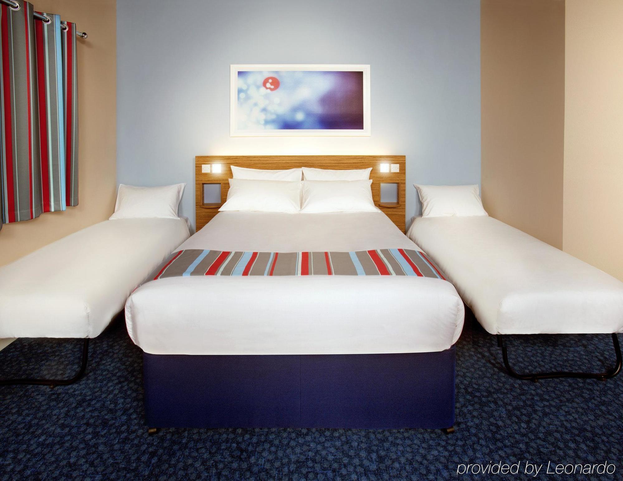 Travelodge Dublin Phoenix Park Castleknock Bagian luar foto