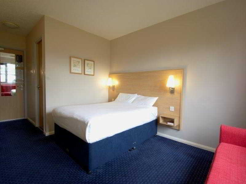 Travelodge Dublin Phoenix Park Castleknock Bagian luar foto