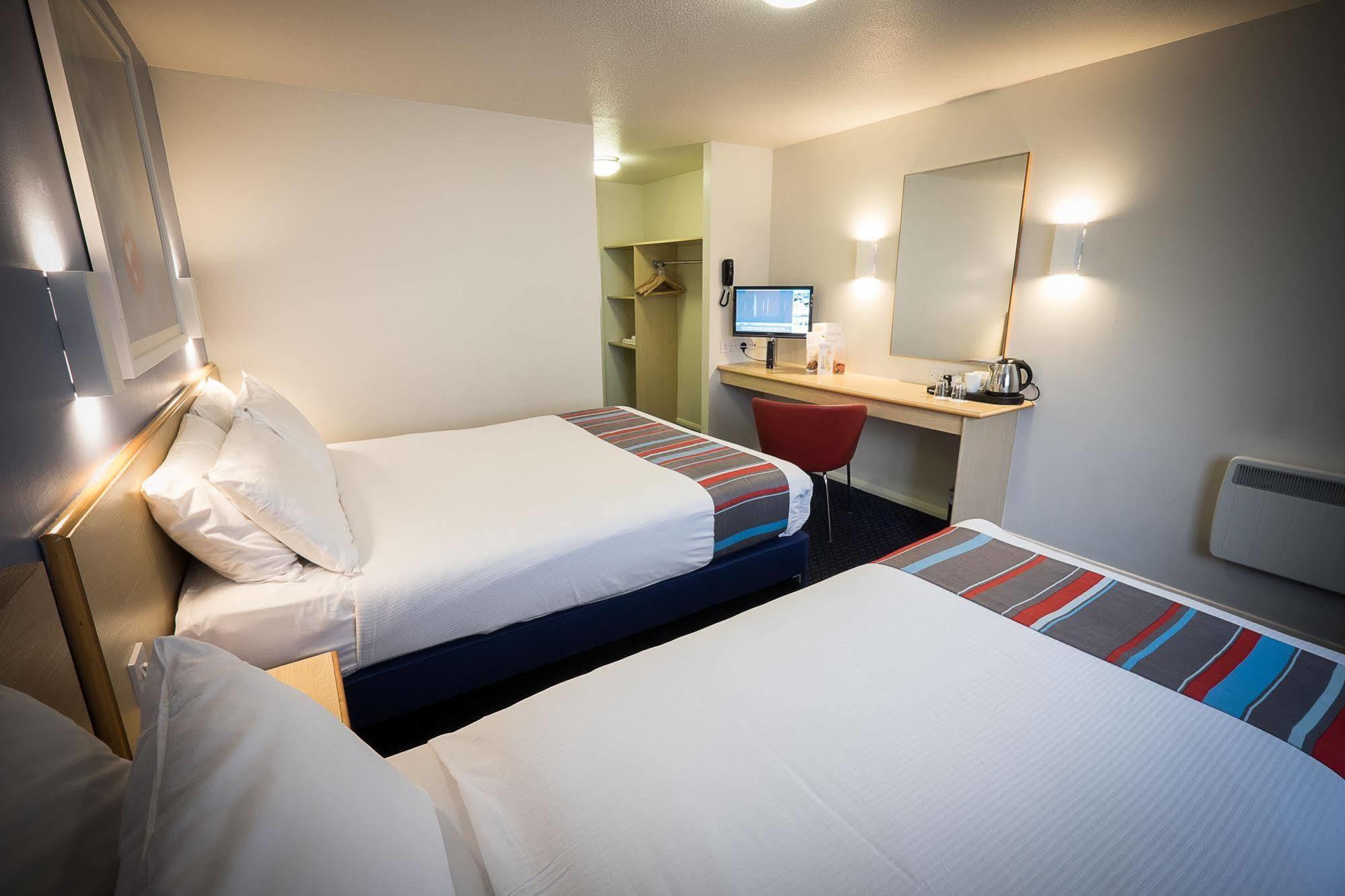 Travelodge Dublin Phoenix Park Castleknock Bagian luar foto