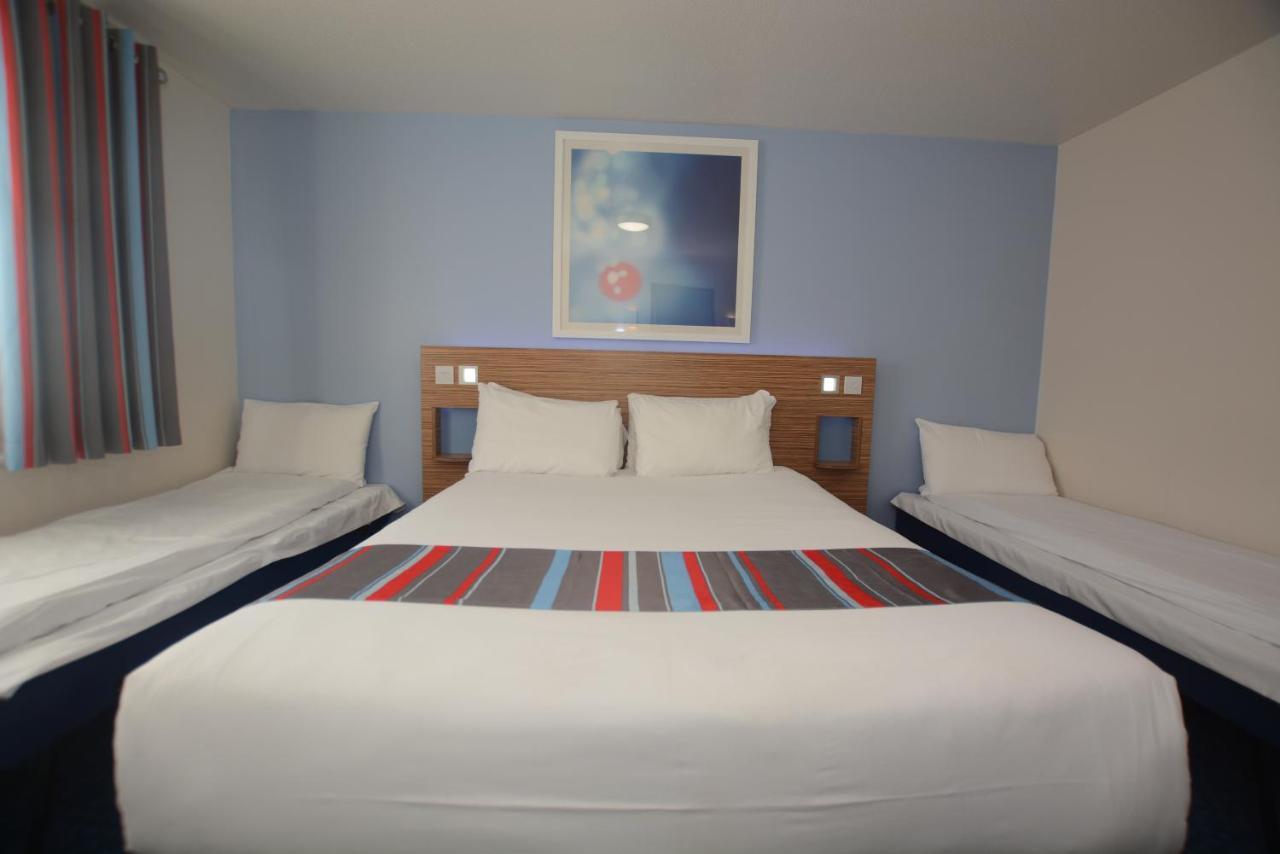 Travelodge Dublin Phoenix Park Castleknock Bagian luar foto