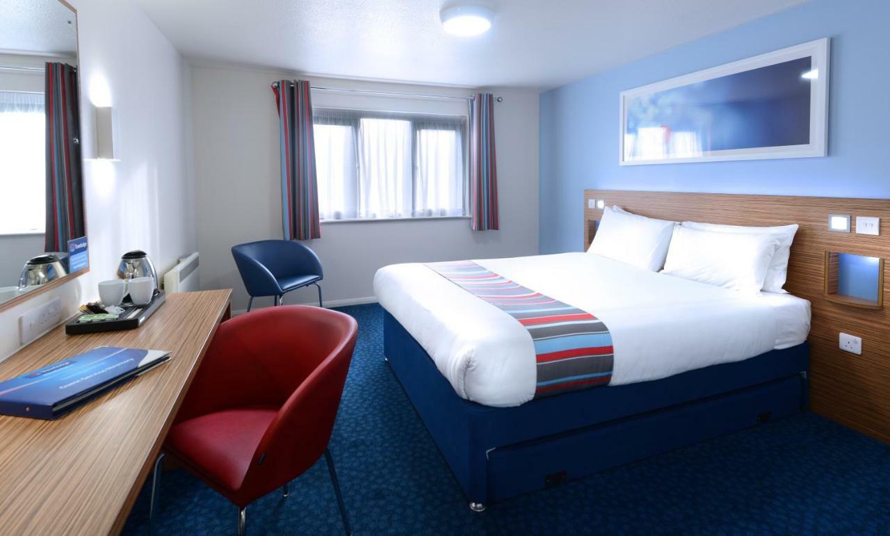 Travelodge Dublin Phoenix Park Castleknock Bagian luar foto